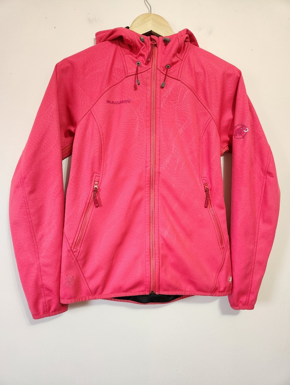 Mammut Women’s Ultimate Hoody Softshell Jacket Dragon Fruit Pink Size S EUC